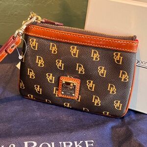Dooney and Bourke Gretta Medium Wristlet NWT